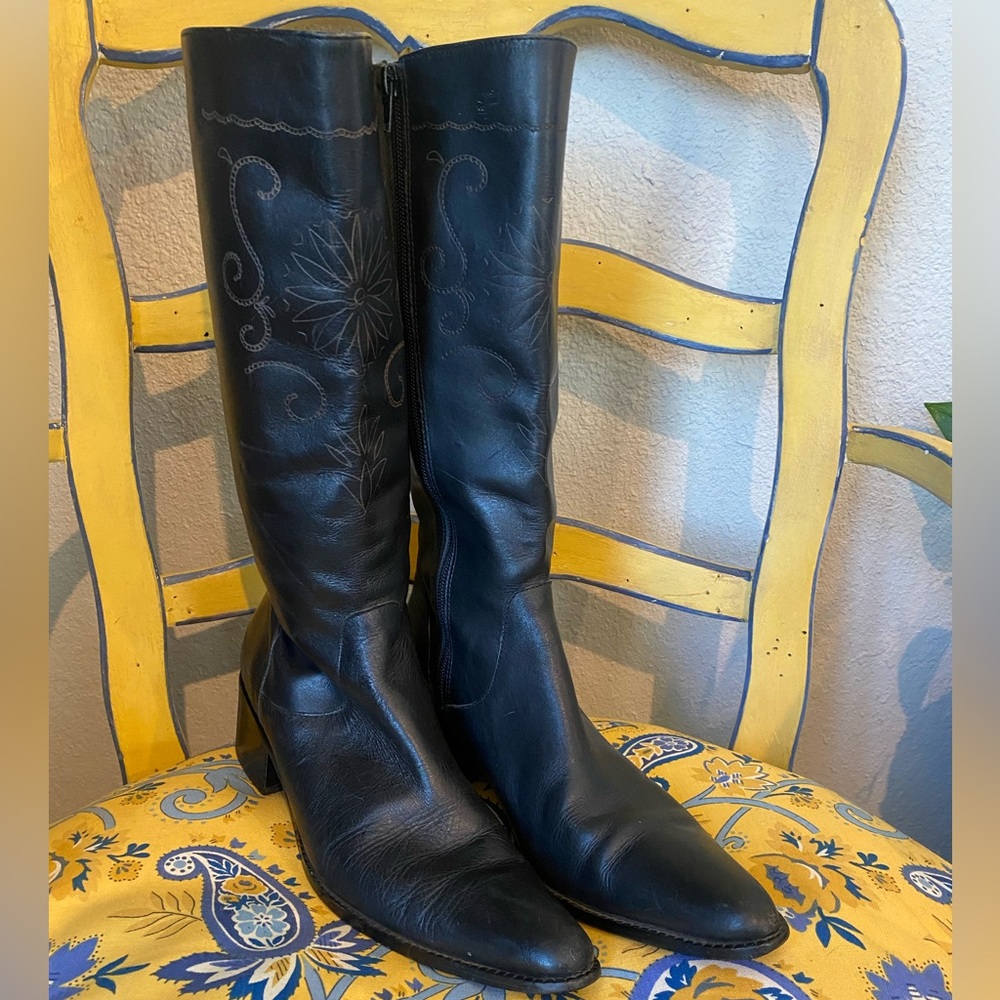 Liz Claiborne Vintage Black‎ Embroidered Heeled Boots